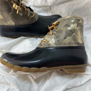 Sperry camouflage green and gold duck boots